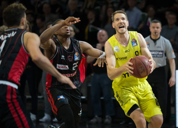 李小恒以出 李小恒以出